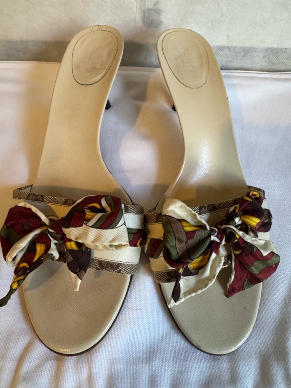 Gucci Cream kitten Mules with Multicolor Scarf Bows